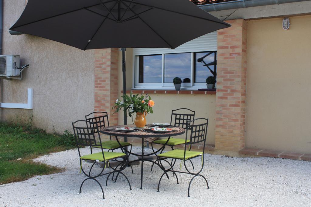 Domaine De Soulery Bed and Breakfast Beaupuy  Εξωτερικό φωτογραφία